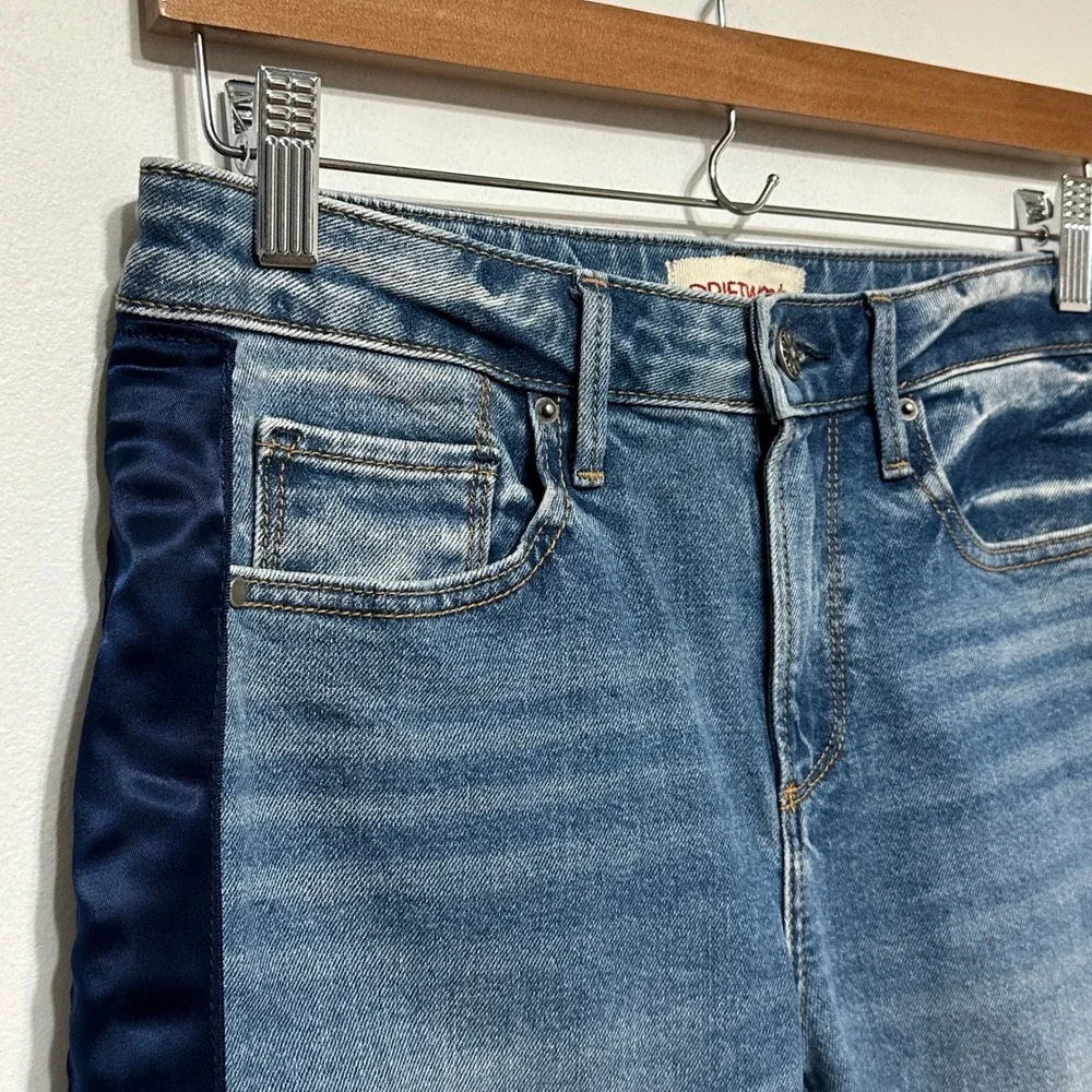 Driftwood Candace Jeans Womens 26 Blue Satin Side‎ Stripe Cropped Denim Festival